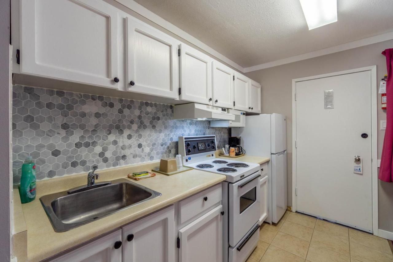 Canada'S Best Value Desert Inn & Suites Cache Creek Exterior foto