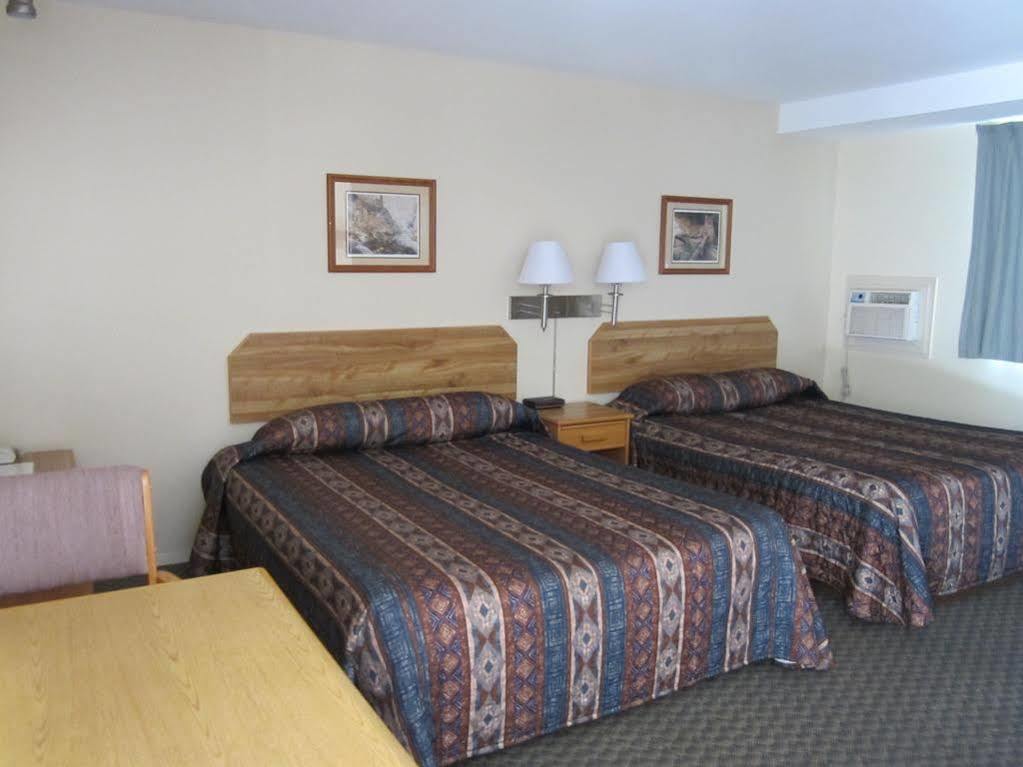 Canada'S Best Value Desert Inn & Suites Cache Creek Exterior foto