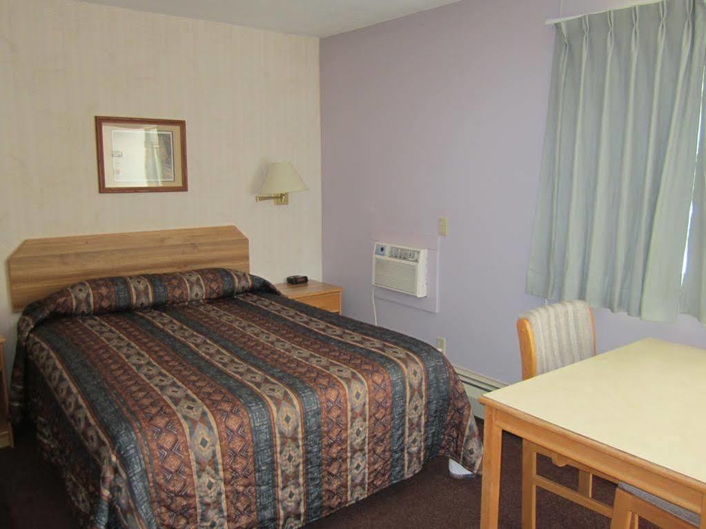 Canada'S Best Value Desert Inn & Suites Cache Creek Exterior foto
