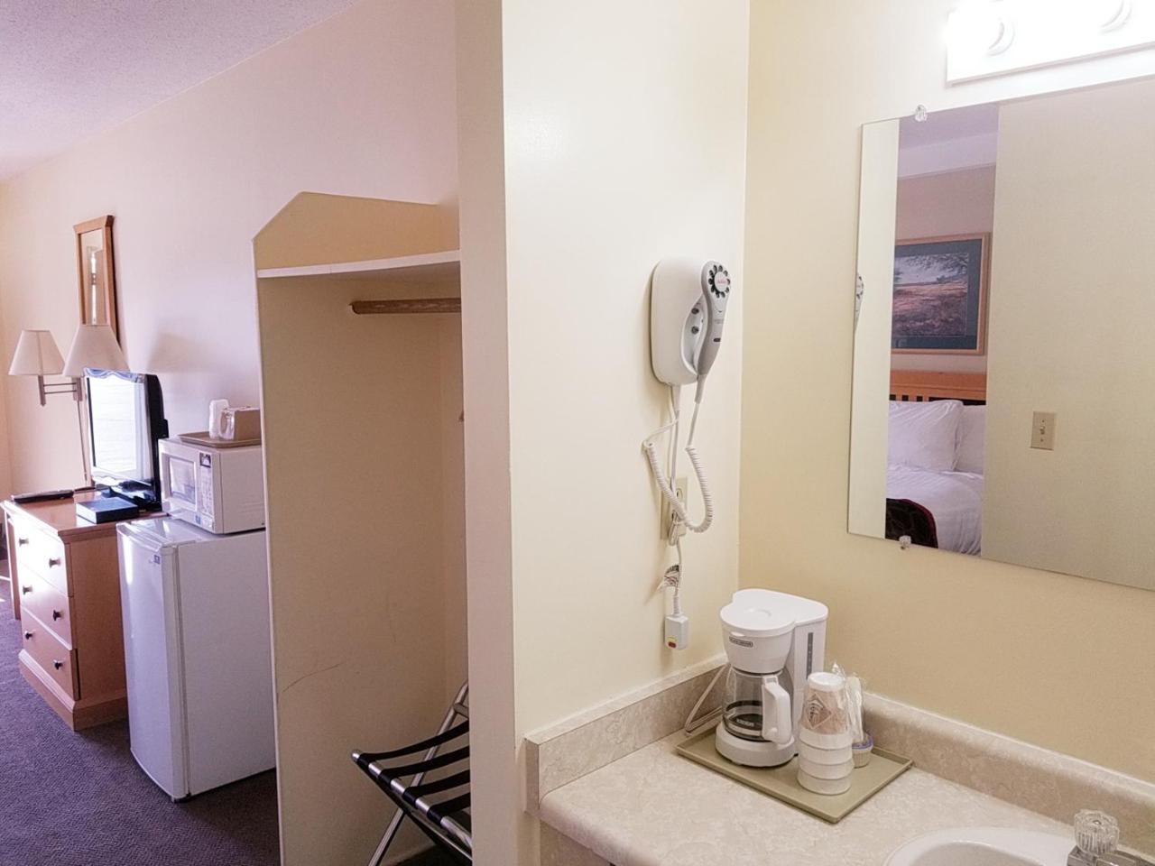 Canada'S Best Value Desert Inn & Suites Cache Creek Exterior foto
